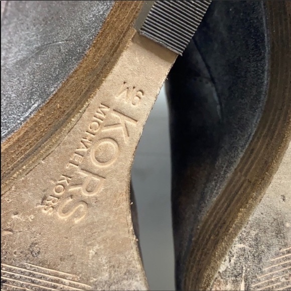 KORS Michael Kors Leather Wedge Corrine Booties Size 9 - Picture 8 of 10